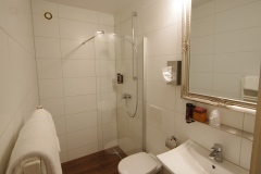 Bad_26_Federspiel_SchwarzerBock_Ansbach_4_3_web